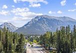 Location vacances Banff - Beautiful 3br, Mountain Views, Sleeps 12, Steps from Downtown-3