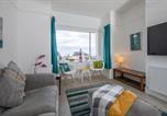Location vacances Bognor Regis - Beautiful Beachfront House wth Balcony & Sea Views-4