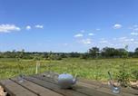 Location vacances Ygrande - Maison de ferme rénovée 18ème avec jardin, cheminée, Wi-Fi et parking - Fr-1-489-433-3