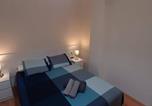 Location vacances  Lugo - Apartamento Playa Foz Piscina & Padel-3