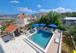 Location vacances Solin - Apartments Mile-1