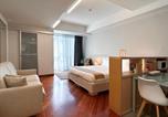 Location vacances  Ville métropolitaine de Turin - Ampio Monolocale - 4 ospiti con Garage nei dintorni a pagamento-1