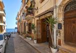 Location vacances Trappeto - Cozy Apartment In Trappeto With Wifi-1