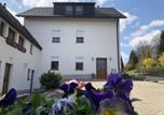 Location vacances Bad Elster - Barrierefreie Ferienwohnung Bad Brambach-1