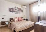 Location vacances Fiumicino - Lighthouse Beach Apartment - Terrace on the Sea - 10 min Airport-2