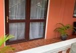Location vacances  Saint-Vincent et les Grenadines - Spacious Beach house-3