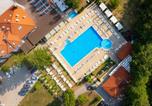 Hôtel La vallée des roses - Ostrova Holiday Village-4