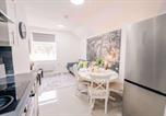 Location vacances Cardiff - Town Centre Gem Bright and Spacious 3-Bed-2