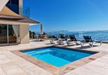 Location vacances Grabouw - 'Harbour Views' - 2 bedroom, sleeps 4 with private pool and large veranda!-1