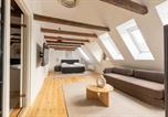 Location vacances Copenhague - Light-Filled 5br Home Near Tivoli & Strøget for 12-2