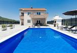 Location vacances Imotski - Amazing Home In Hrscevani-1