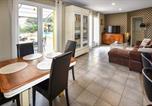 Location vacances Malemort-du-Comtat - Maison Avec Piscine Privée-3