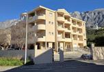 Location vacances Tučepi - Apartments by the sea Tucepi, Makarska - 25180-1