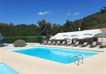 Camping avec Piscine couverte / chauffée Puy de Dôme - Camping Les Loges-1