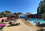 Camping avec Piscine Baguer-Pican - Camping du Val-1