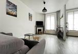 Location vacances Les Quatre Fils Aymon  - Grand Appartement Hypercentre-1