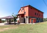 Location vacances Passignano sul Trasimeno - 6 Bedroom Beautiful Home In Passignano Sul T-2