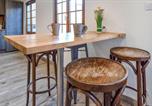 Location vacances Morsalines - Nice Home In Quettehou With Kitchen-4