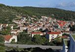 Location vacances Vis - Apartments by the sea Vis - 2457-2