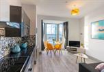 Location vacances Aberystwyth - New central seafront apartment- stunning sea views-1