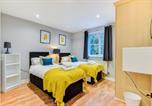 Location vacances Horley - Gf flat sleeps 4, parking for Contractors by Eagle Owl Stays-2