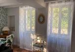 Location vacances Sillé-le-Guillaume - Maison de Village avec Jardin, Parc Privé et Box Fibre, Animaux Bienvenus, à 15 min du Mans - Fr-1-410-333-3