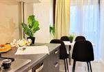 Location vacances  Eglise Stavropoleos - Spacious 2br Steps from the Palace of Parliament - Walk Everywhere-2