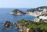 Location vacances Tossa de Mar - Sunny apartment with pool-2