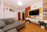 Location vacances Moalboal - Modern Bahay Kubo with central hot and cold shower-3