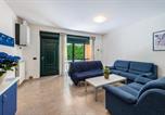 Location vacances Toscolano-Maderno - Nice apartment Le Vele 5 Garda Lake-2