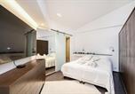 Location vacances Saint-Tropez - Appartement Place des lices avec Parking-1