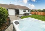 Location vacances Llanbadrig - Bwthyn Eirlys Snowdrop Cottage-2