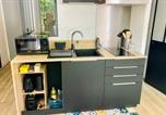 Location vacances Bord de mer de La Rochelle - Cosy and refined 1-bedroom apartment with garden-4