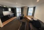 Location vacances Bristol - New Central Stylish 2bed-2bath-By Fabaccommodation-1