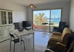 Location vacances Bord de mer de Le Lavandou - Appartement 3 Pièces Climatisé, Vue Mer, Centre-Ville Le Lavandou - Fr-1-251-863-2