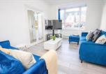 Location vacances Portsmouth - Sunny 3br Home Near Portsmouth Park-1