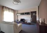 Location vacances  Province de Verceil - Spacious apartment in Vercelli with terrace and garden-3