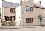 Location vacances  Gare de Chesterfield - Smithy Cottage-2