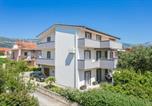 Location vacances Kaštela - Apartments with parking space Kastel Novi - Kastela - 22702-1