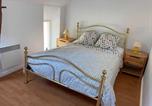 Location vacances Sillé-le-Guillaume - Maison de Village avec Jardin, Parc Privé et Box Fibre, Animaux Bienvenus, à 15 min du Mans - Fr-1-410-333-4