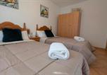 Location vacances Torreblascopedro - Casa Rural el Olivar Chumi Miraelrio 2-4