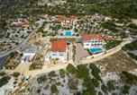 Location vacances Seget - Holiday home V-2