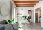 Location vacances Côme - Casa Luna by Quokka 360 - City Centre Apartment With Cathedral View-1