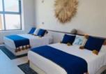 Location vacances Zihuatanejo - Beachfront White Villa in Playa Blanca-4