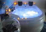 Hôtel Pont-Saint-Esprit - Balnéo Spa Cœur À Cœur Avec Piscine-1
