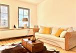 Location vacances Kleinich - Ferienwohnung Weingut Villa Huesgen am Mönchhof-3
