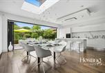 Location vacances Henley-on-Thames - The Mulberry House 4 Bedroom with Parking and Balcony-1
