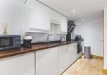 Location vacances Hounslow - Elegant 1bdr Flat with Private Patio-4