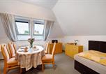 Location vacances  Gare de Rostock - Ferienwohnung Küstenstübchen Gruse-4