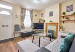 Location vacances  Gare d'Ispwich - Host & Stay - Dover Retreat-1